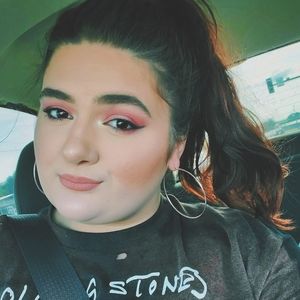 Meet your Posher, Lacey